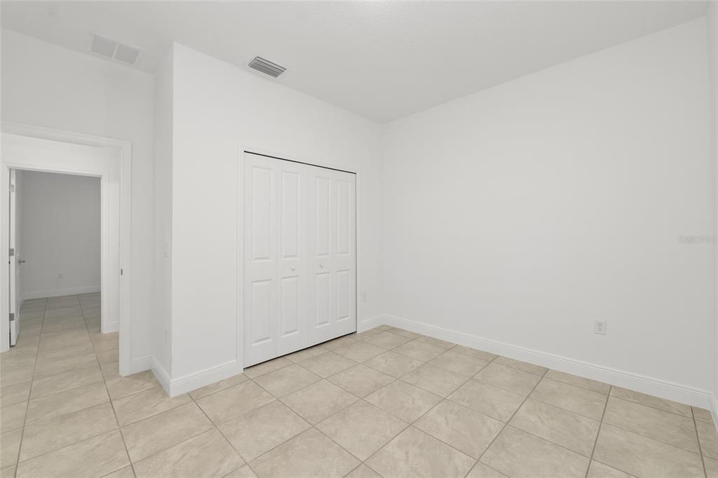 Activo con contrato: $244,900 (4 camas, 2 baños, 1580 Pies cuadrados)