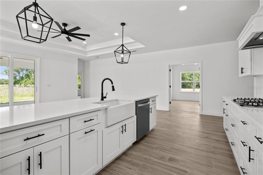For Sale: $467,900 (3 beds, 2 baths, 1900 Square Feet)