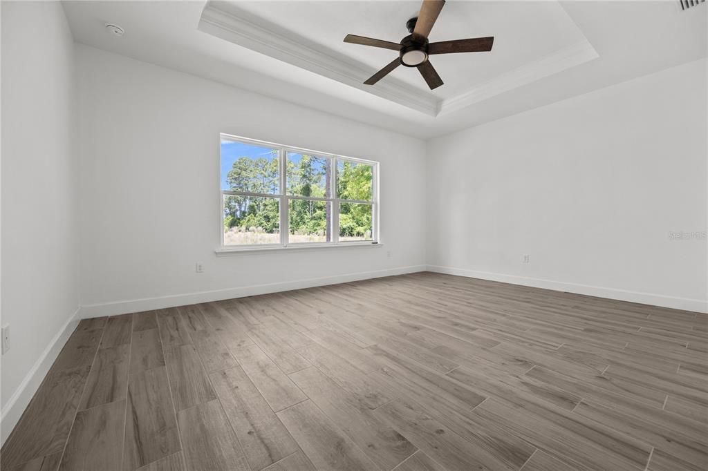 For Sale: $467,900 (3 beds, 2 baths, 1900 Square Feet)