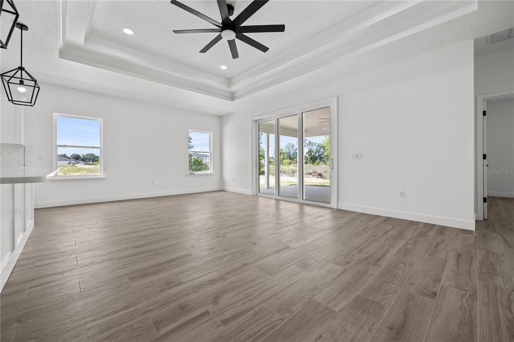 For Sale: $467,900 (3 beds, 2 baths, 1900 Square Feet)