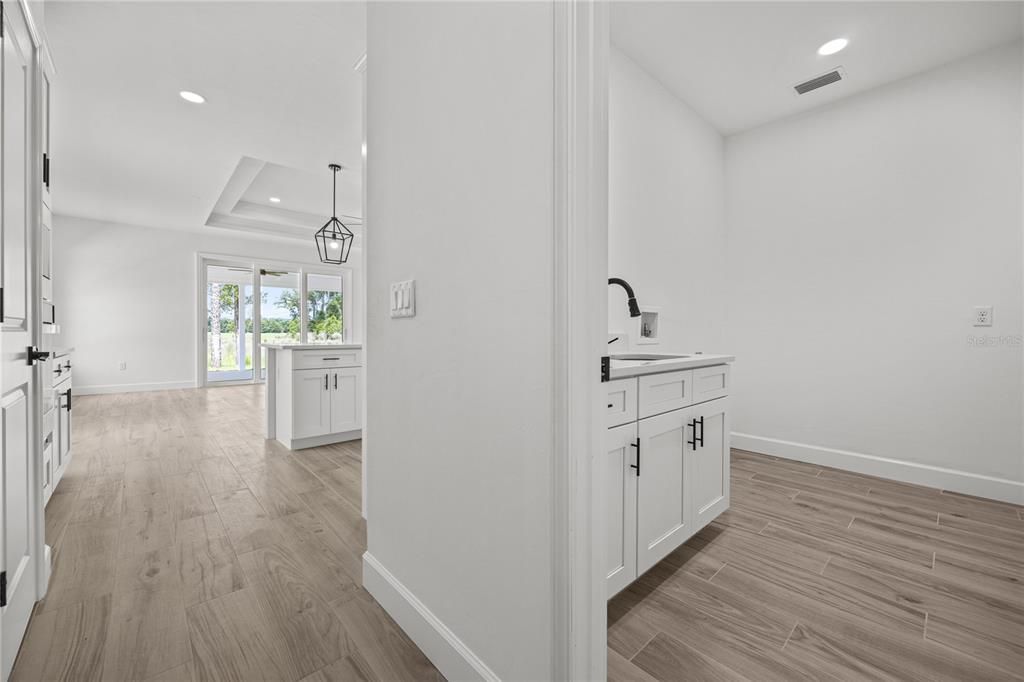 For Sale: $467,900 (3 beds, 2 baths, 1900 Square Feet)