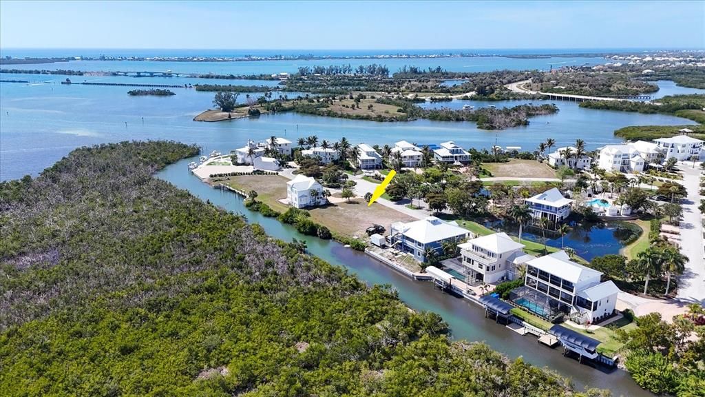 待售: $429,000 (0.27 acres)