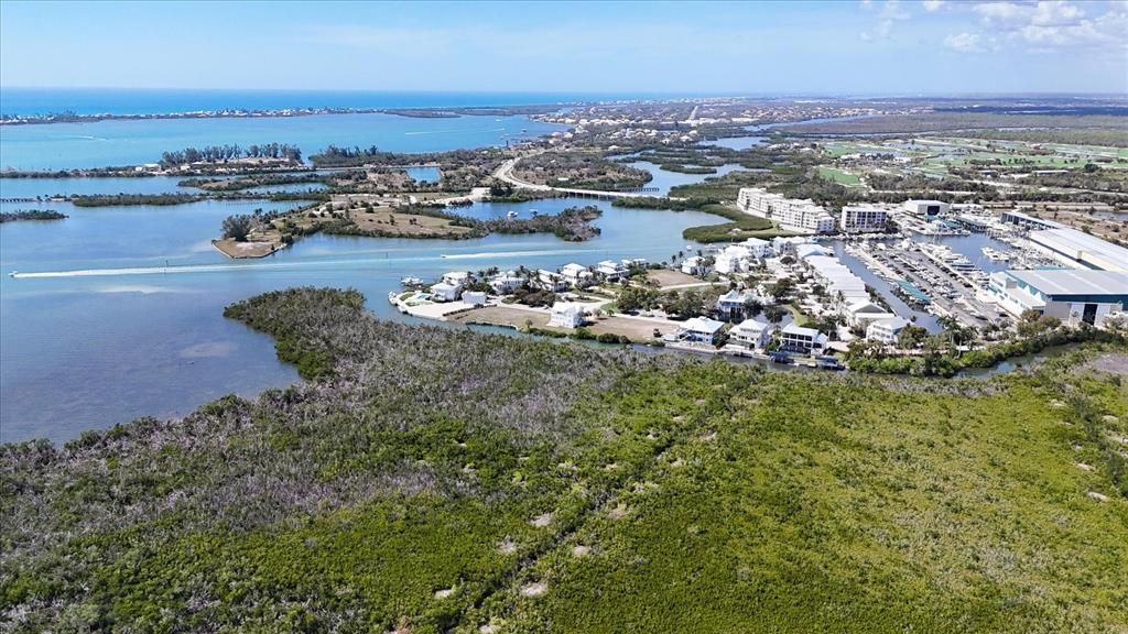 待售: $429,000 (0.27 acres)