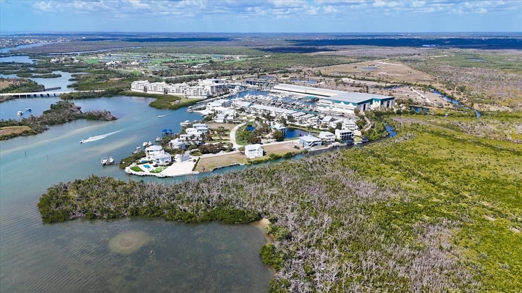 待售: $429,000 (0.27 acres)