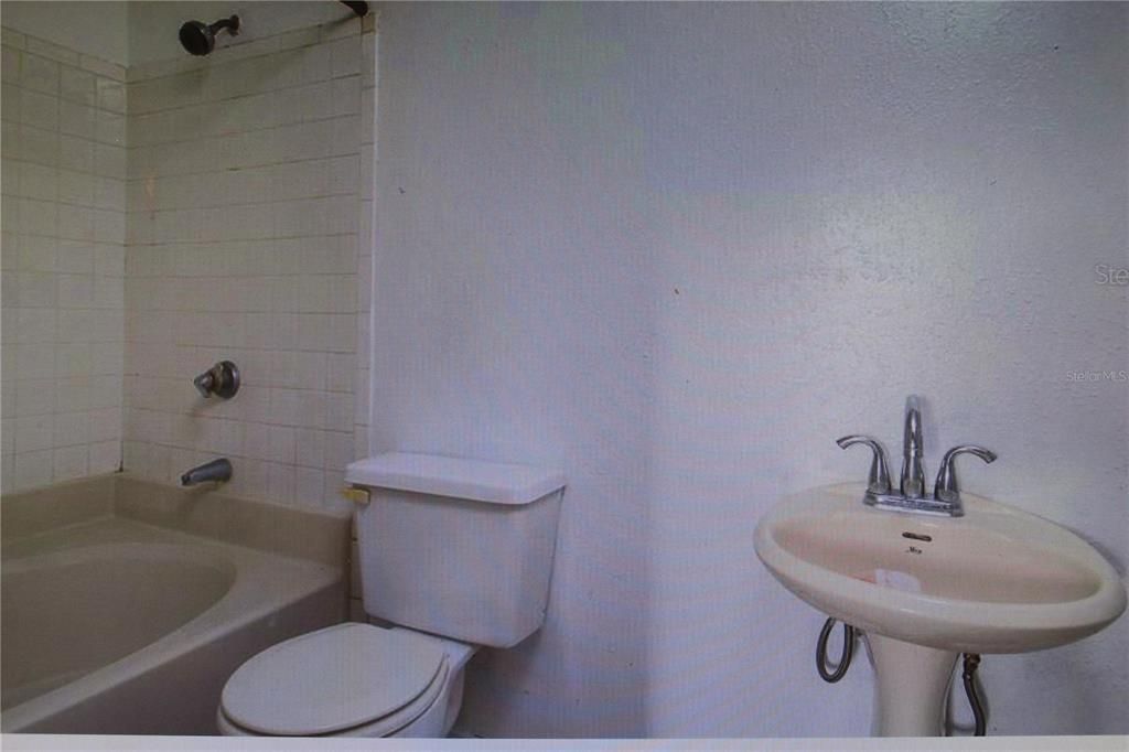 В аренду: $1,295 (1 спален, 1 ванн, 738 Квадратных фут)