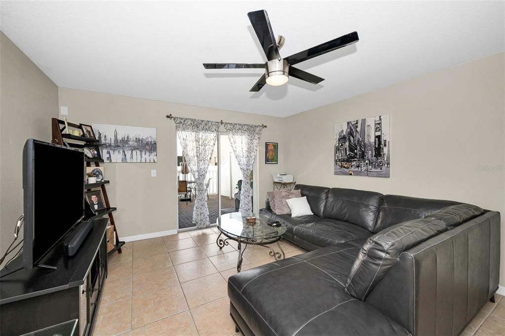 En Venta: $239,000 (2 camas, 2 baños, 1501 Pies cuadrados)