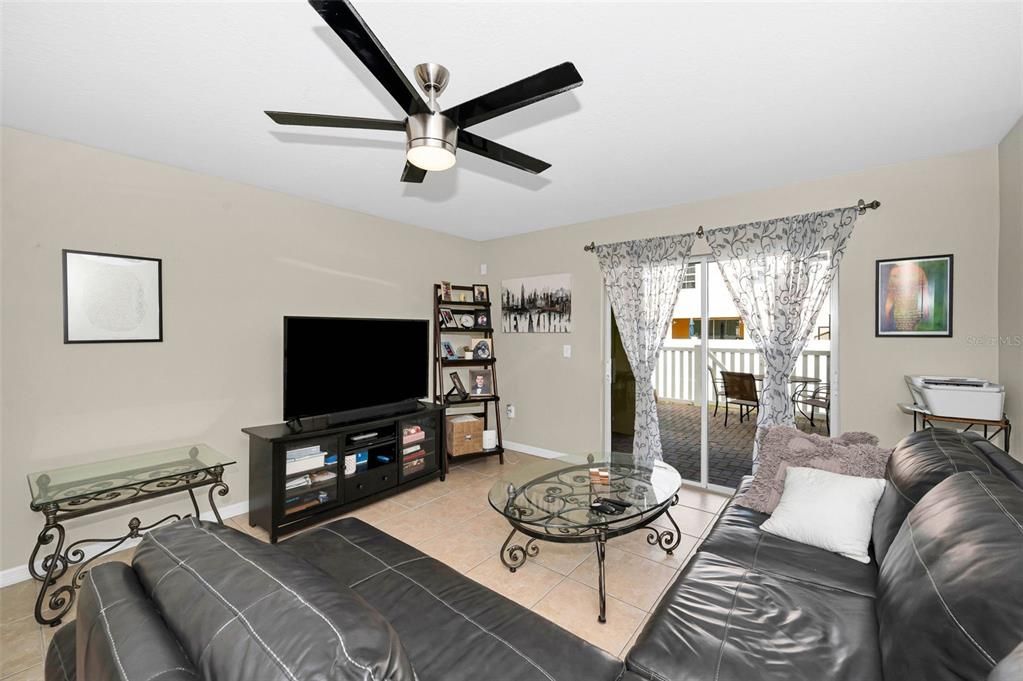 En Venta: $239,000 (2 camas, 2 baños, 1501 Pies cuadrados)