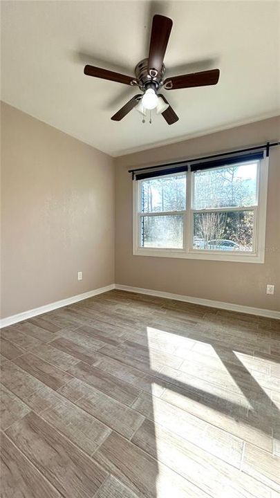 Active With Contract: $1,700 (3 beds, 1 baths, 1238 Square Feet)