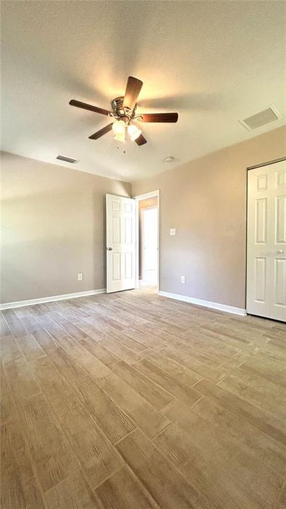Active With Contract: $1,700 (3 beds, 1 baths, 1238 Square Feet)