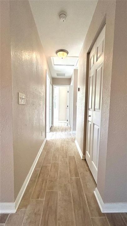 Active With Contract: $1,700 (3 beds, 1 baths, 1238 Square Feet)