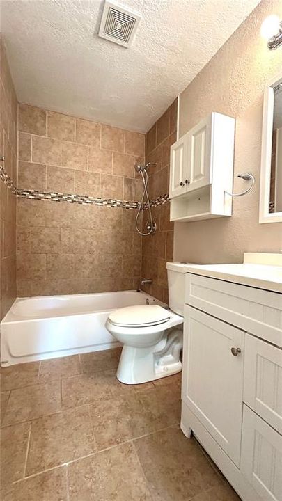 Active With Contract: $1,700 (3 beds, 1 baths, 1238 Square Feet)