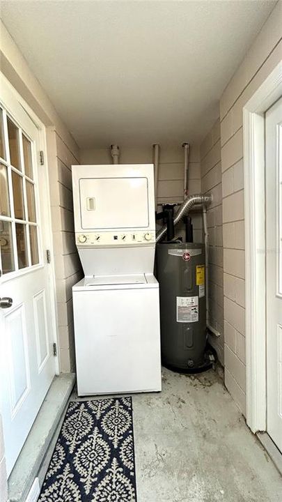 Active With Contract: $1,700 (3 beds, 1 baths, 1238 Square Feet)