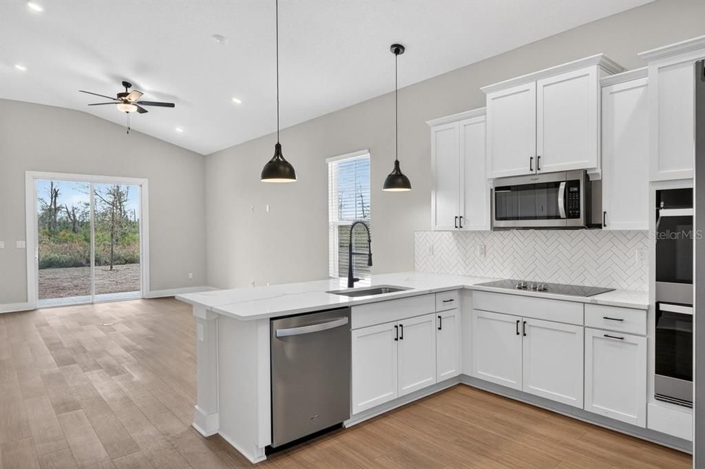 En Venta: $454,900 (4 camas, 2 baños, 1847 Pies cuadrados)