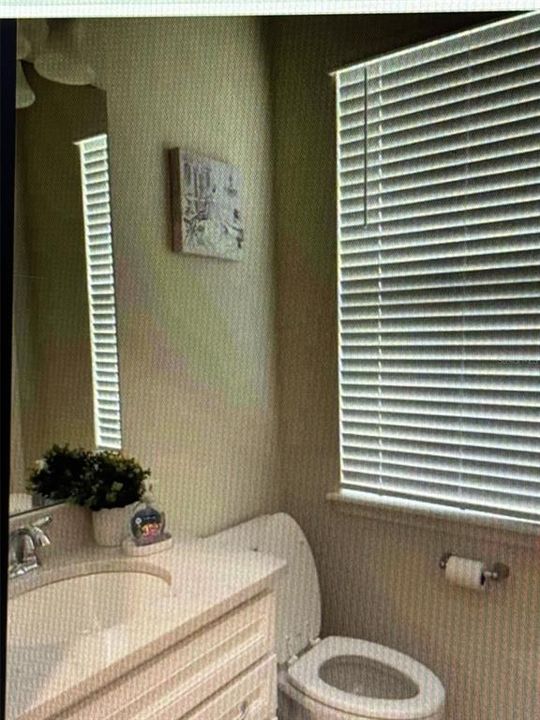 For Rent: $4,250 (6 beds, 4 baths, 3176 Square Feet)