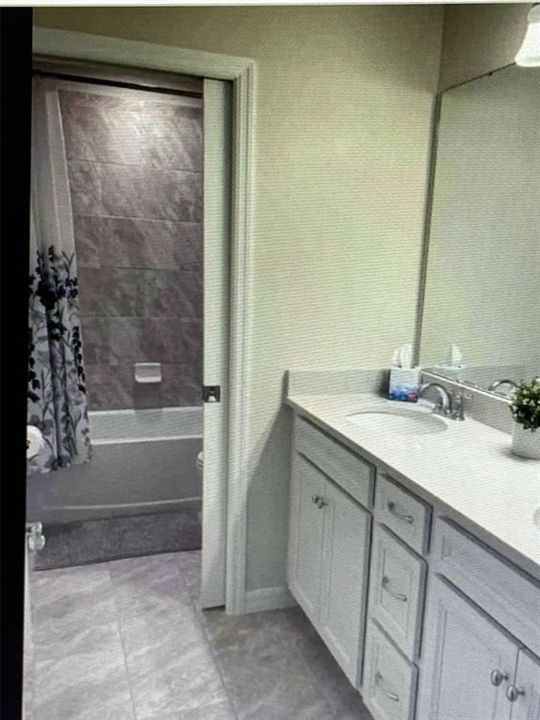 For Rent: $4,250 (6 beds, 4 baths, 3176 Square Feet)