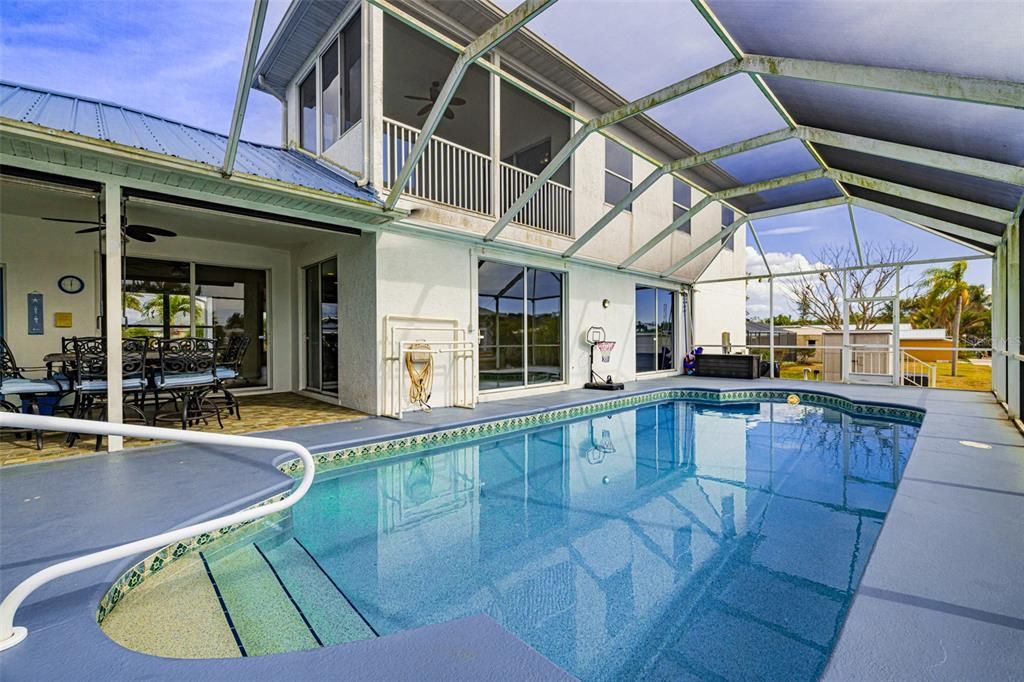 На продажу: $699,000 (3 спален, 2 ванн, 2504 Квадратных фут)