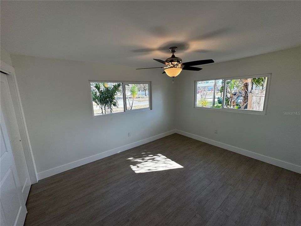 Activo con contrato: $575,000 (3 camas, 2 baños, 1530 Pies cuadrados)