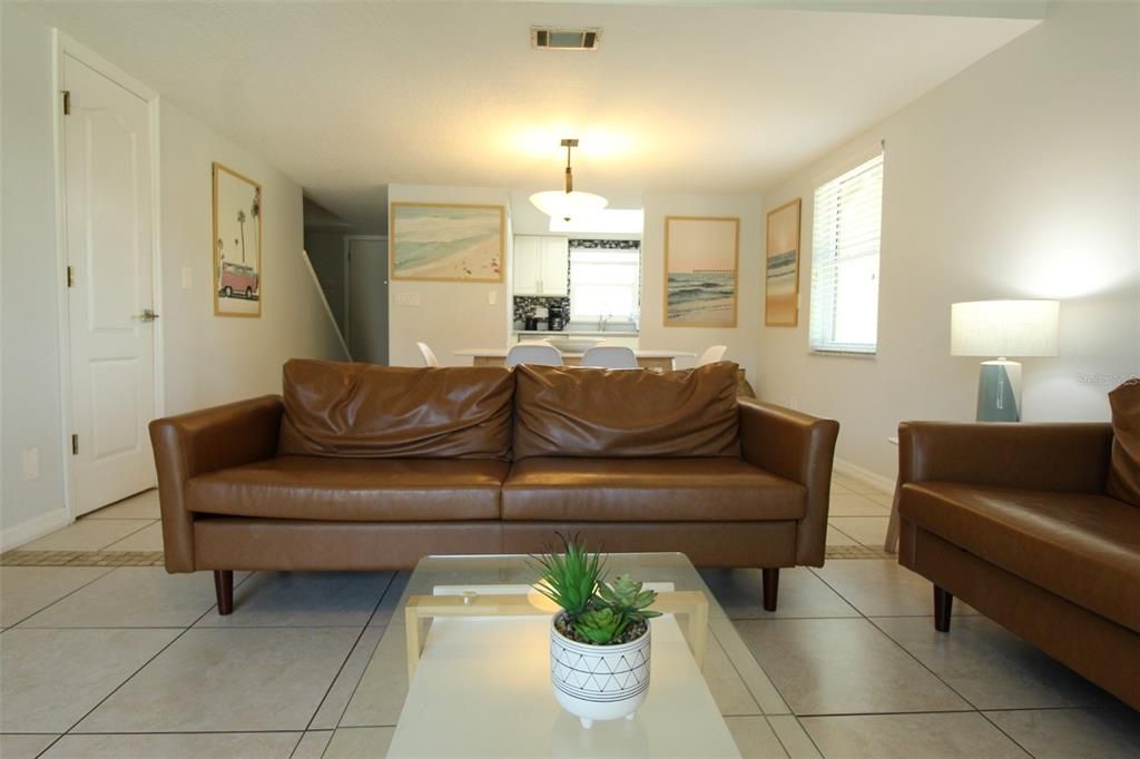 En Venta: $449,000 (2 camas, 2 baños, 1176 Pies cuadrados)