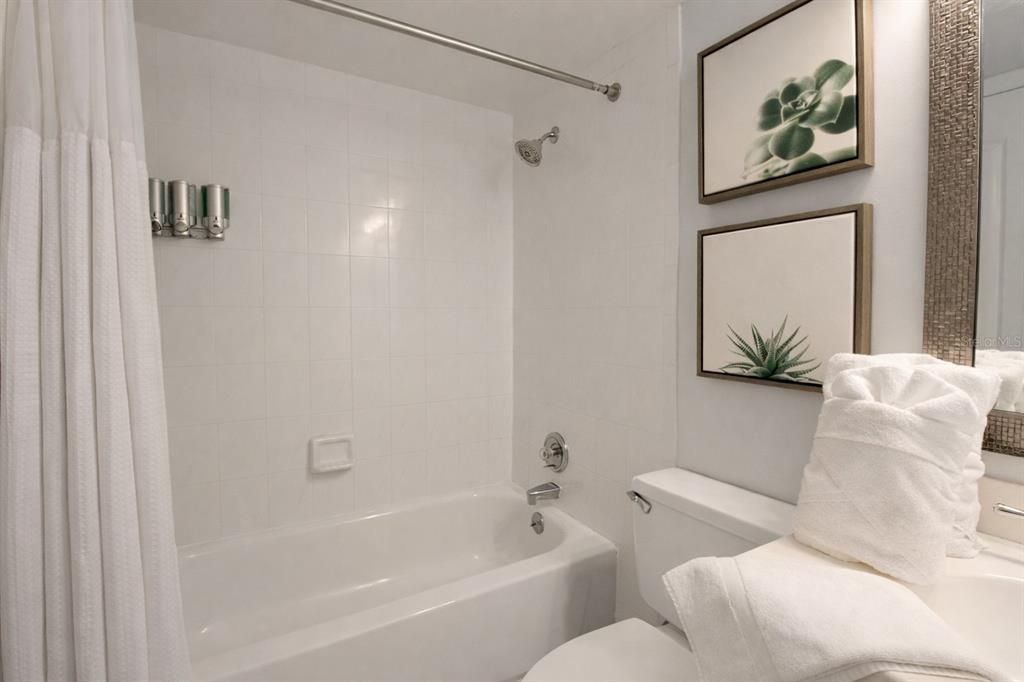 En Venta: $449,000 (2 camas, 2 baños, 1176 Pies cuadrados)
