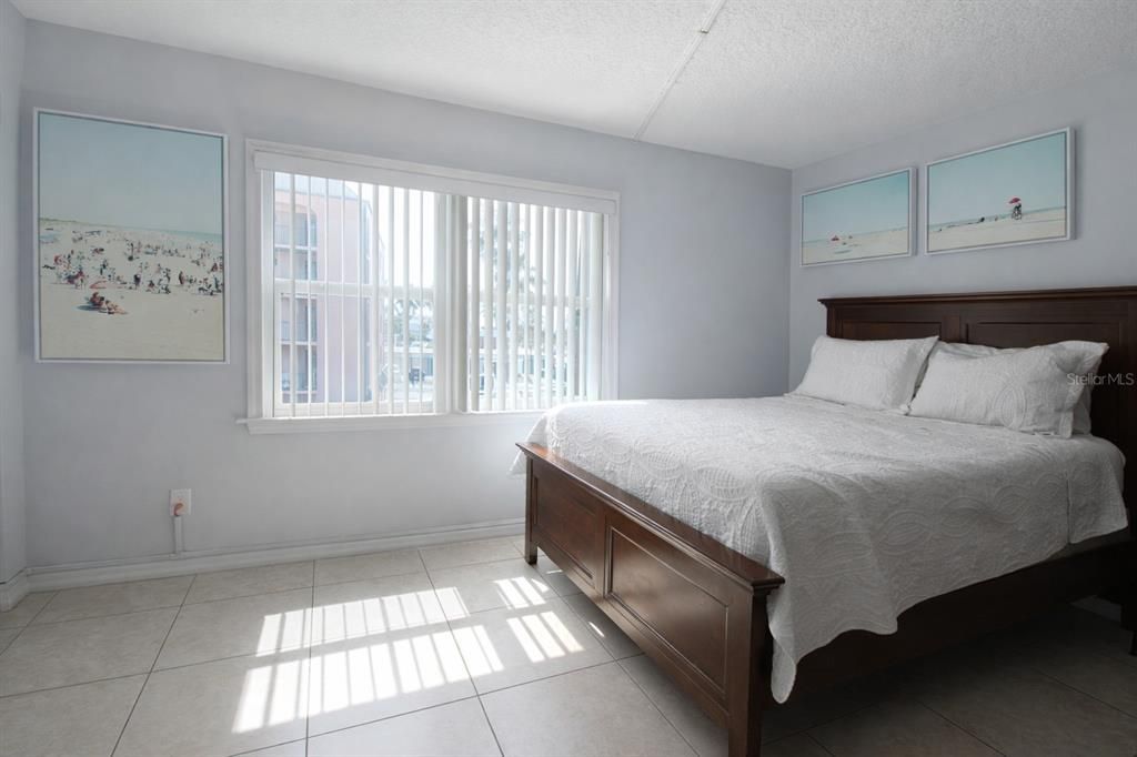En Venta: $449,000 (2 camas, 2 baños, 1176 Pies cuadrados)