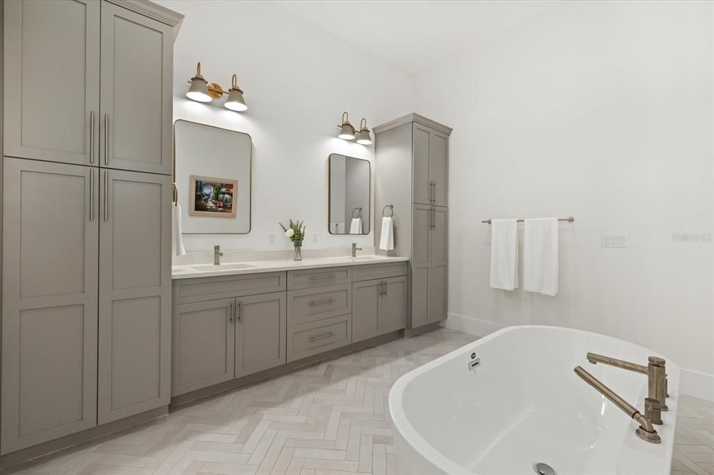 For Sale: $3,348,000 (4 beds, 4 baths, 4209 Square Feet)