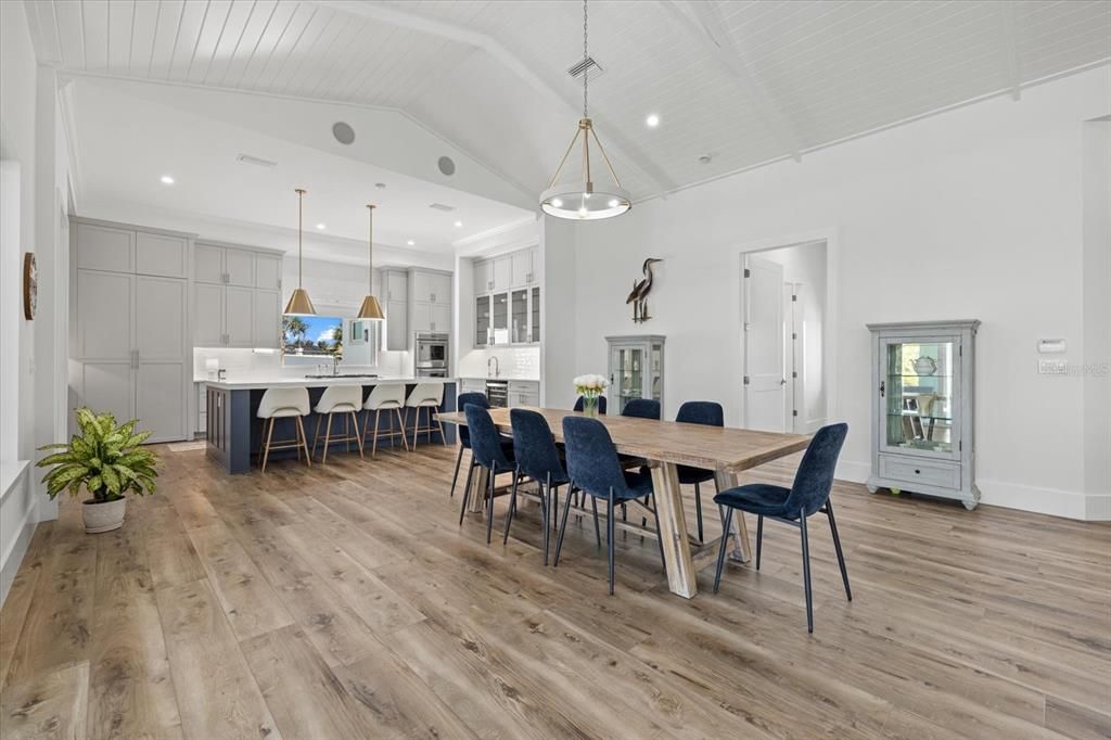 For Sale: $3,348,000 (4 beds, 4 baths, 4209 Square Feet)