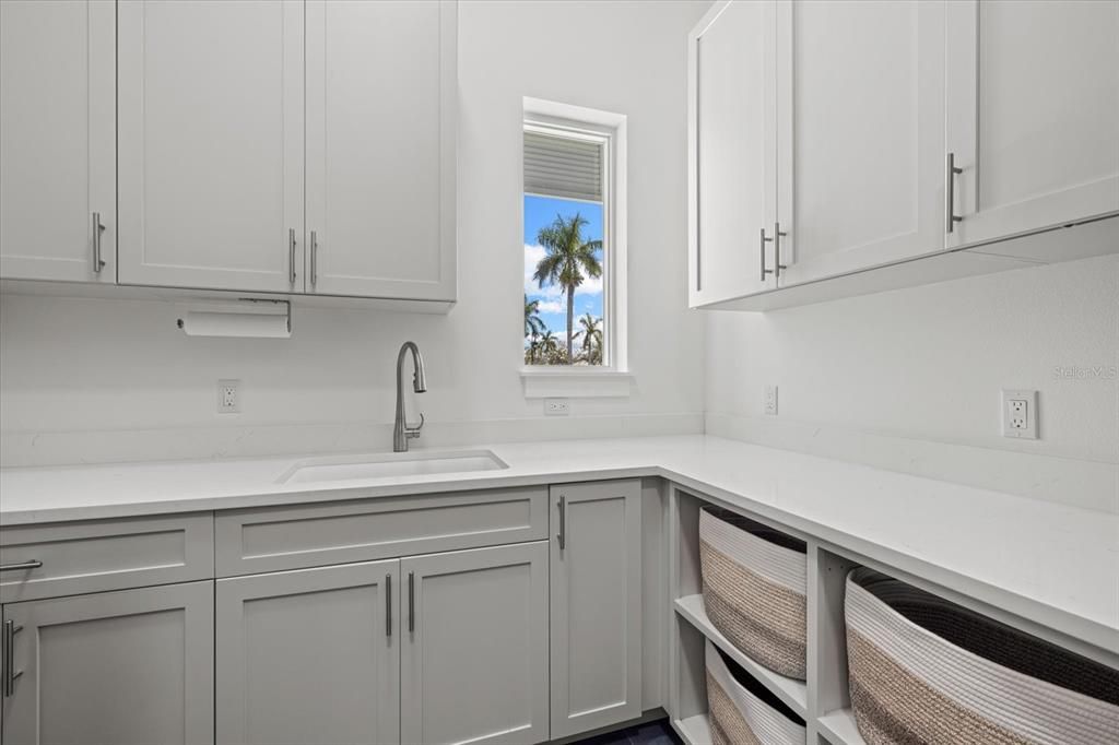 For Sale: $3,348,000 (4 beds, 4 baths, 4209 Square Feet)