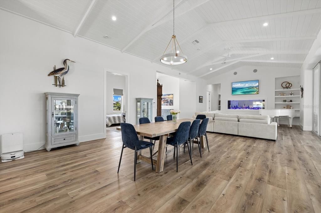For Sale: $3,348,000 (4 beds, 4 baths, 4209 Square Feet)
