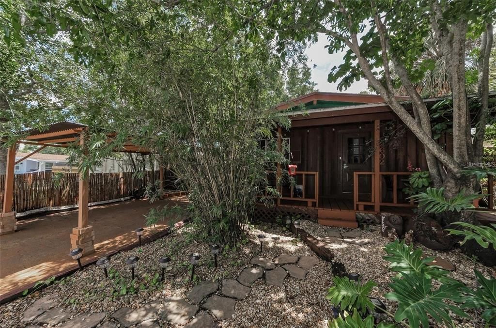 For Sale: $390,000 (2 beds, 2 baths, 1307 Square Feet)