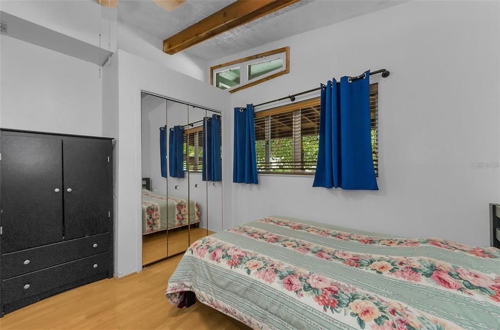 For Sale: $390,000 (2 beds, 2 baths, 1307 Square Feet)