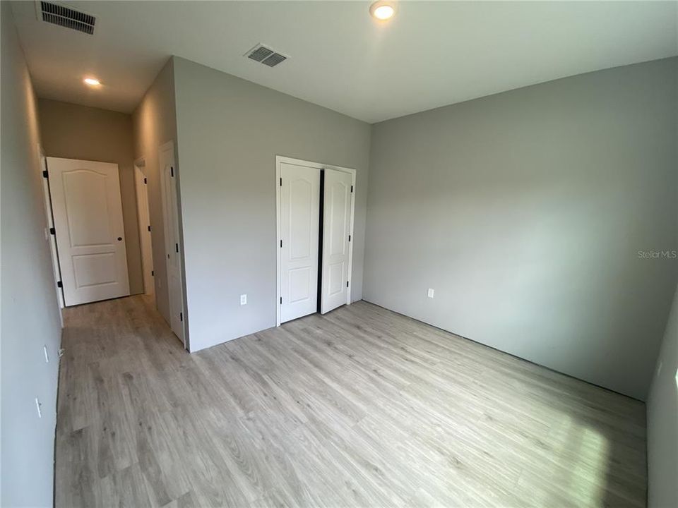 En Venta: $376,900 (4 camas, 3 baños, 2092 Pies cuadrados)