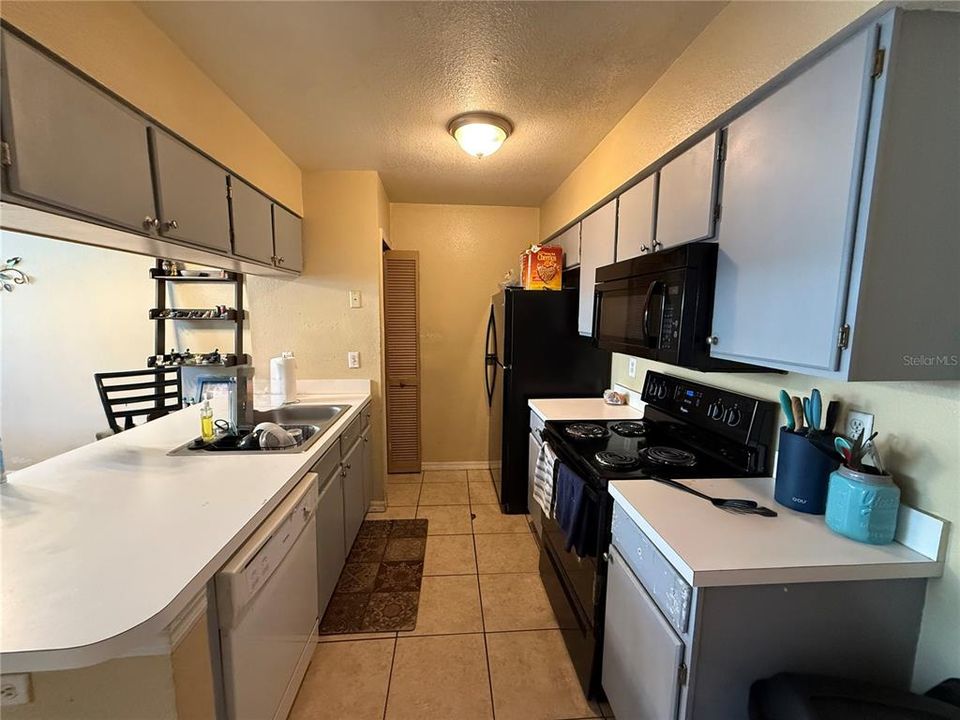 For Sale: $219,900 (3 beds, 2 baths, 1326 Square Feet)