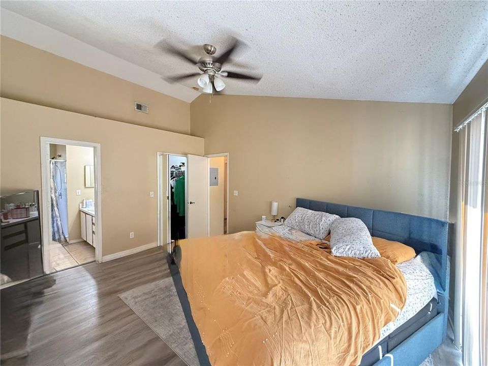 For Sale: $219,900 (3 beds, 2 baths, 1326 Square Feet)