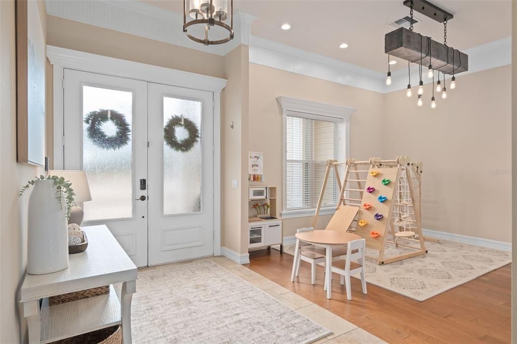 For Sale: $2,149,000 (5 beds, 3 baths, 4075 Square Feet)