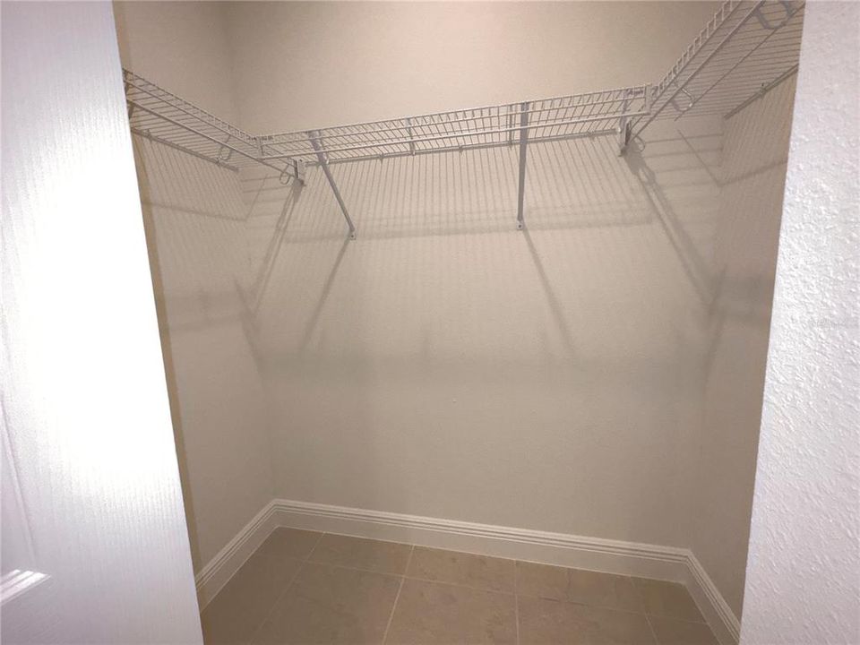 出租: $3,000 (2 贝兹, 2 浴室, 1579 平方英尺)