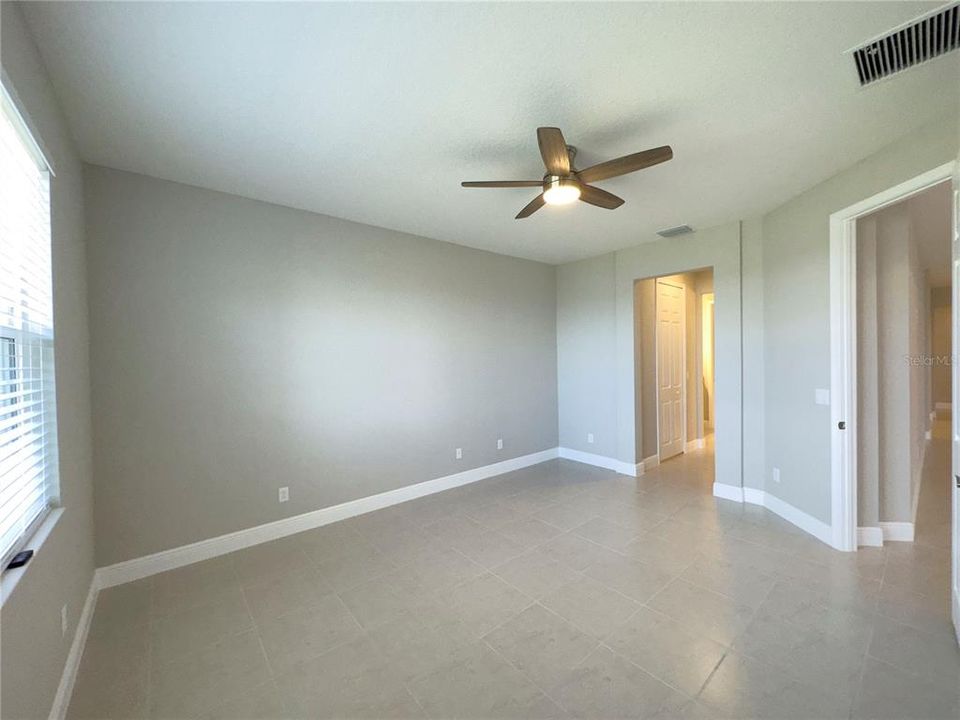 出租: $3,000 (2 贝兹, 2 浴室, 1579 平方英尺)