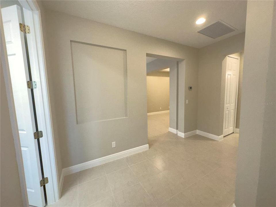 出租: $3,000 (2 贝兹, 2 浴室, 1579 平方英尺)