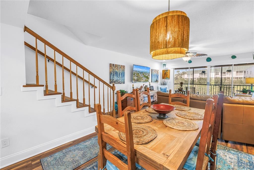 En Venta: $488,500 (4 camas, 4 baños, 2174 Pies cuadrados)