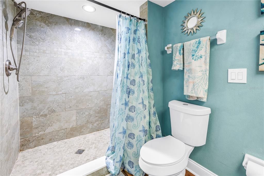En Venta: $488,500 (4 camas, 4 baños, 2174 Pies cuadrados)