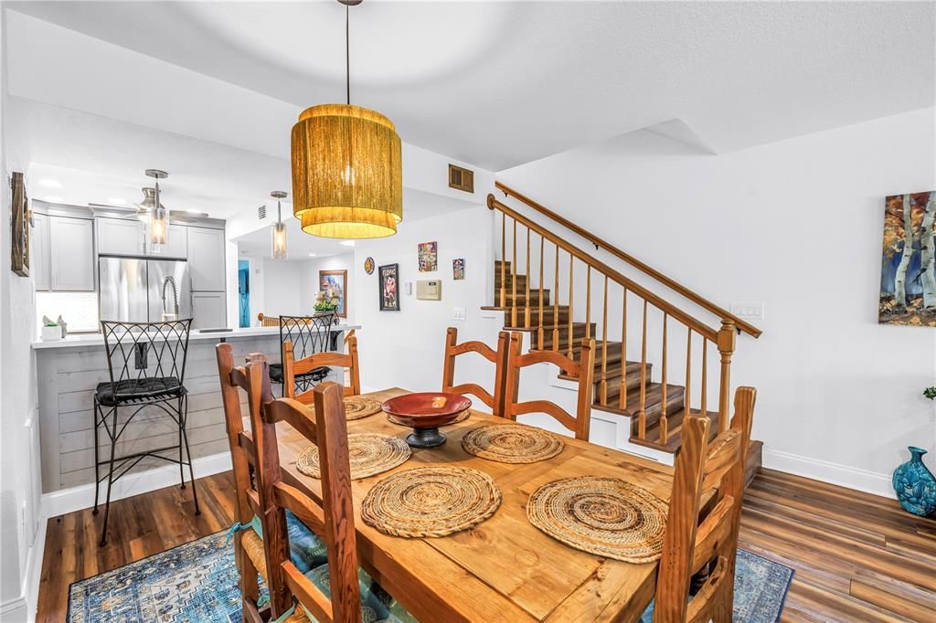 En Venta: $488,500 (4 camas, 4 baños, 2174 Pies cuadrados)