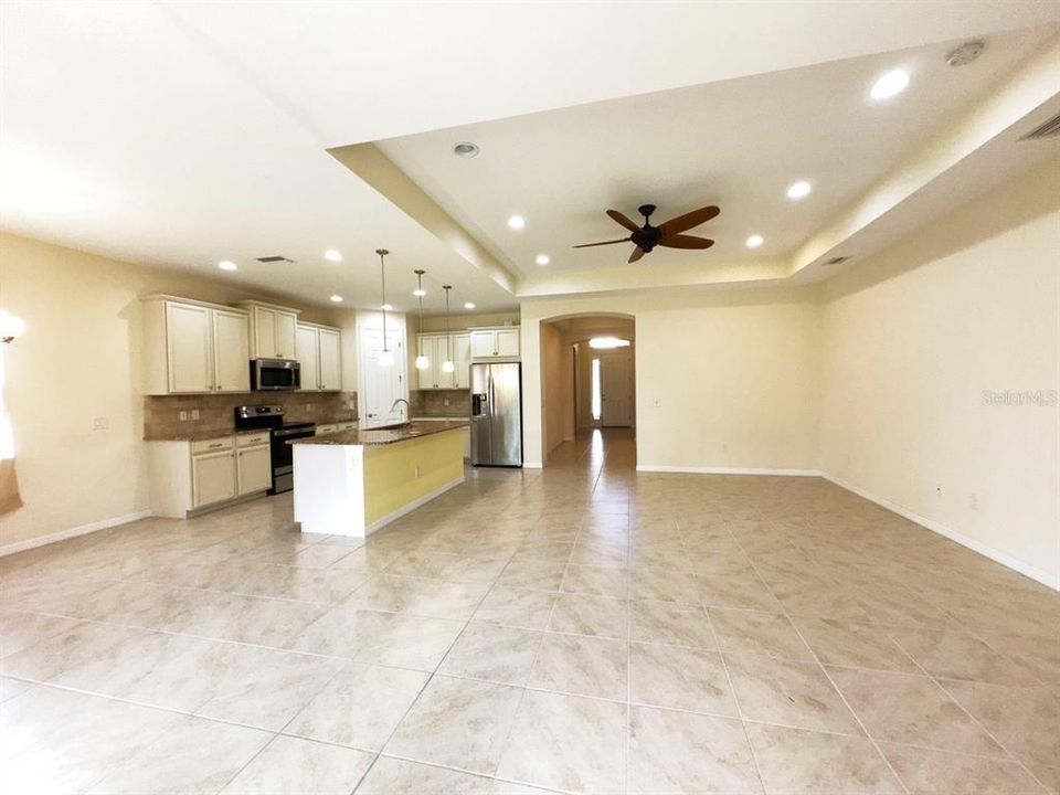 For Rent: $3,000 (3 beds, 2 baths, 1984 Square Feet)