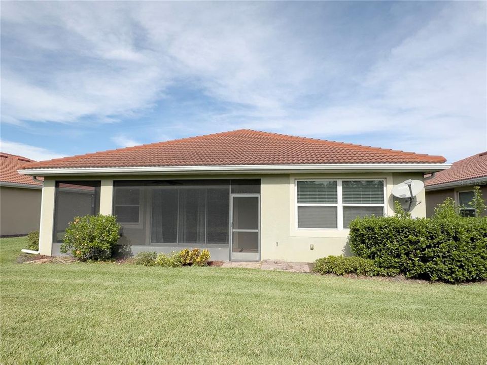 For Rent: $3,000 (3 beds, 2 baths, 1984 Square Feet)