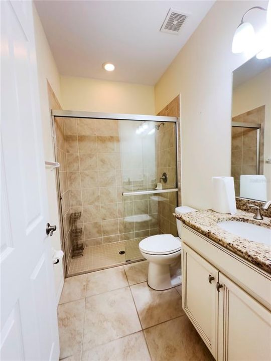 For Rent: $3,000 (3 beds, 2 baths, 1984 Square Feet)