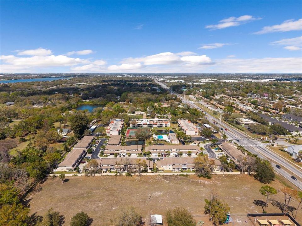 待售: $2,999,900 (2.30 acres)