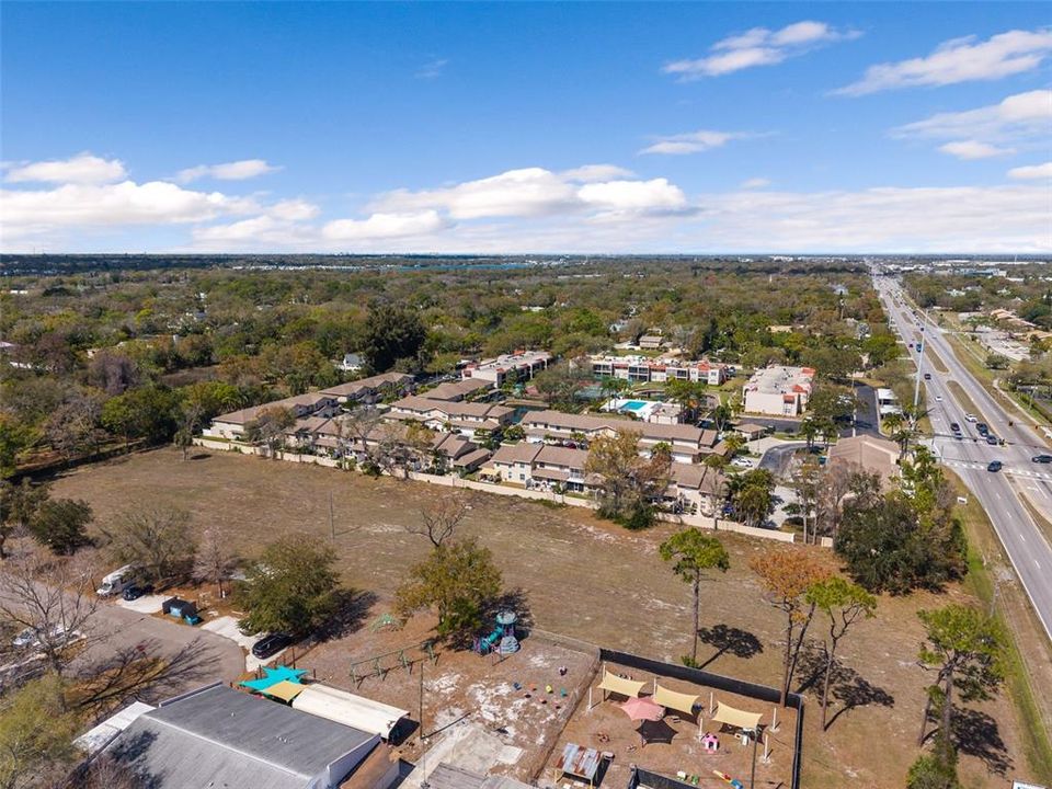 待售: $2,999,900 (2.30 acres)