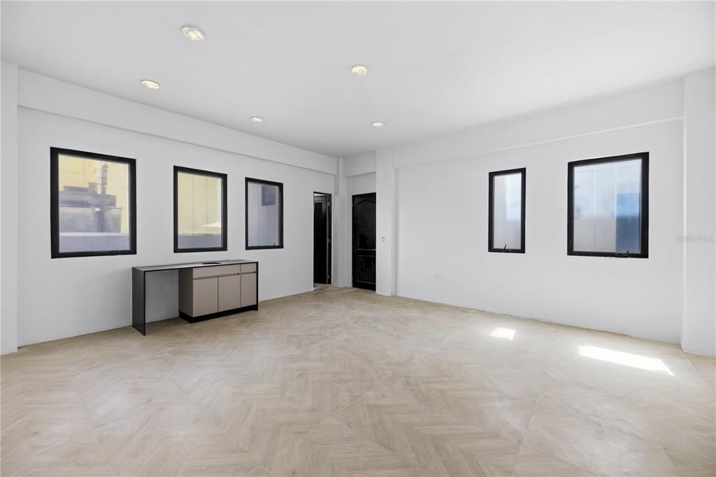 For Sale: $2,850,000 (0 beds, 0 baths, 10046 Square Feet)