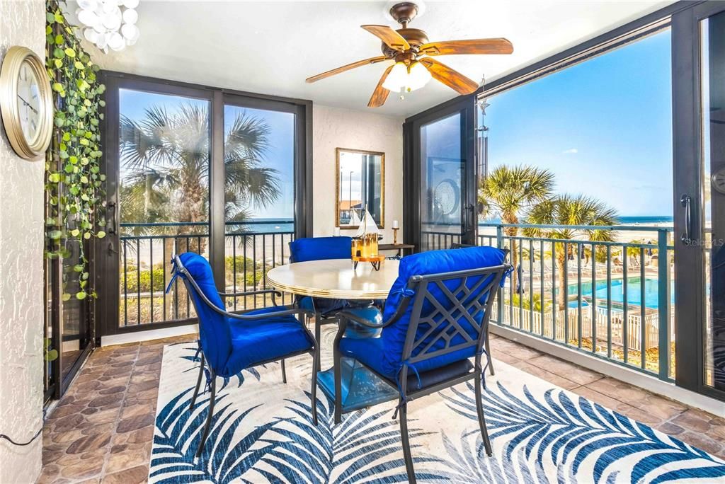 Recently Sold: $729,000 (2 beds, 2 baths, 1462 Square Feet)