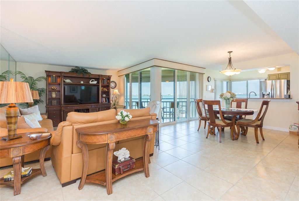 Activo con contrato: $564,000 (2 camas, 2 baños, 1315 Pies cuadrados)