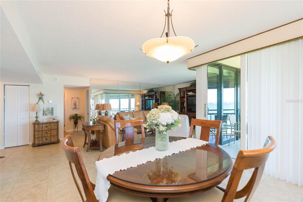 Activo con contrato: $564,000 (2 camas, 2 baños, 1315 Pies cuadrados)