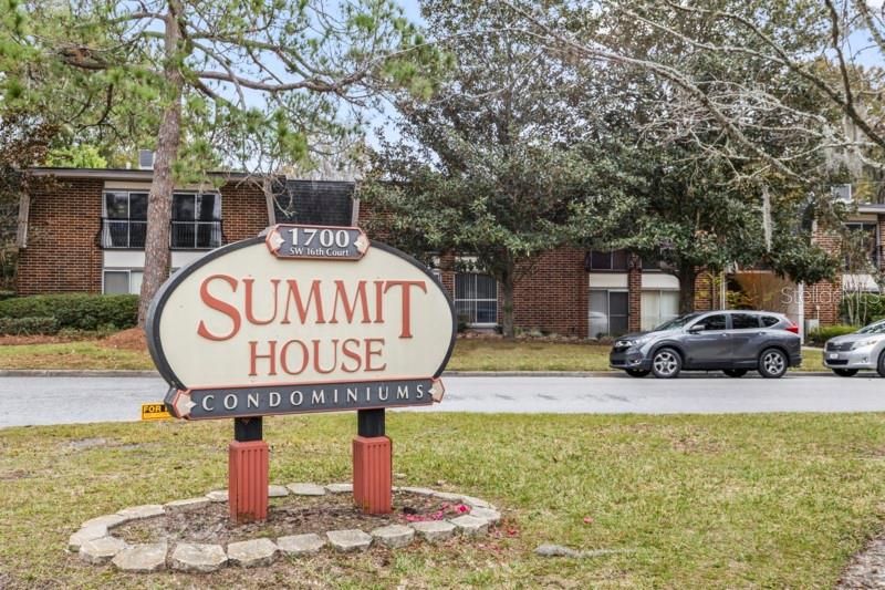 For Sale: $145,000 (1 beds, 1 baths, 574 Square Feet)